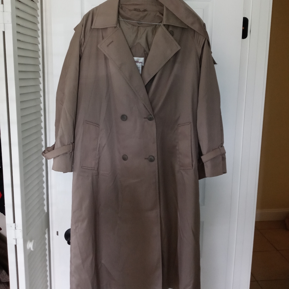 Worthington trench coat Size 6
